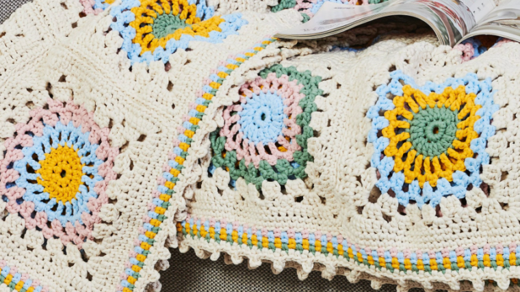 Picot Edged Crochet Granny Blanket Pattern